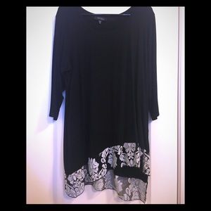 Karen Kane 3/4 sleeve asymmetrical hem tunic.